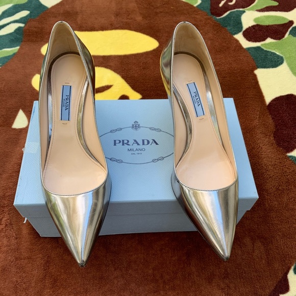 Prada Pumps - Picture 7 of 11